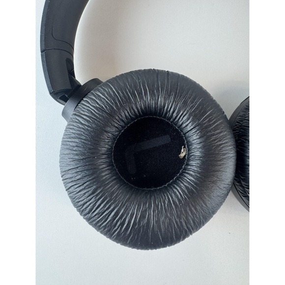 JBL Wireless Bluetooth On-Ear‎ Headphones Black with Controls Model Unknown - Picture 6 of 8